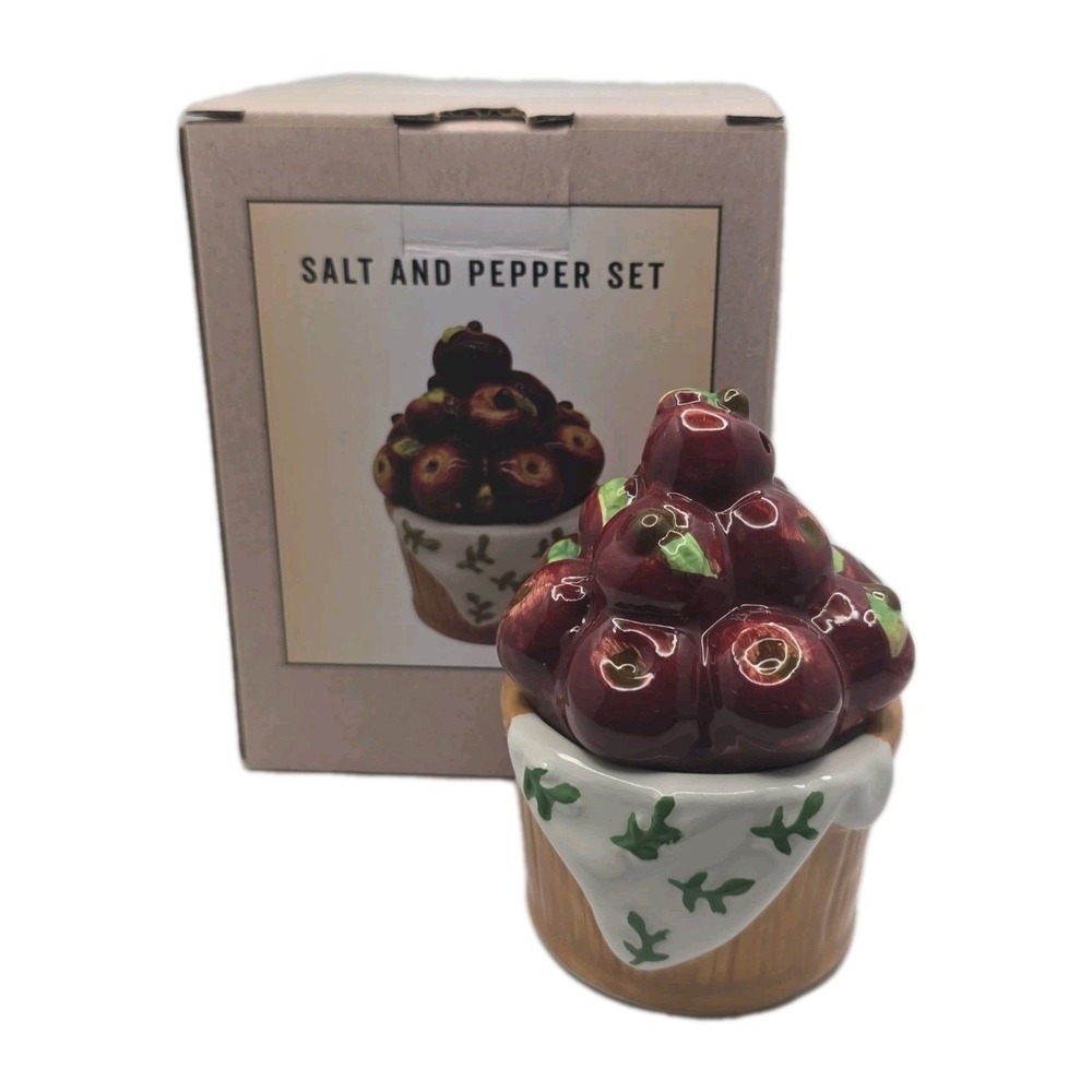 Cracker Barrel Collectables Apples & Basket Salt & Pepper Shakers Set NIB U260
